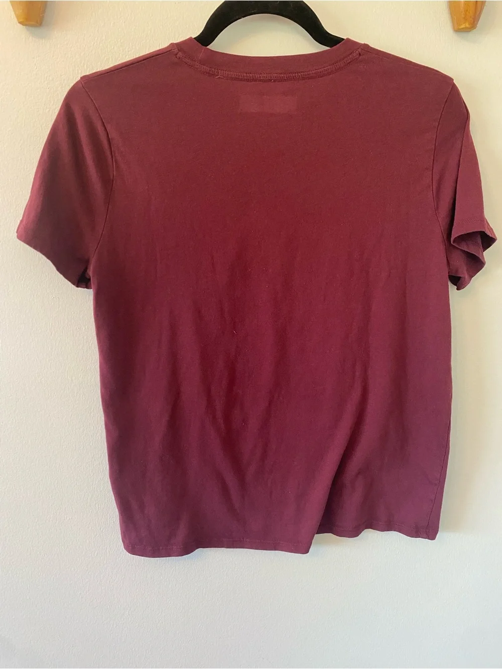 abercrombie kids Burgundy Floral Graphic Tee - back to school - size 11/12